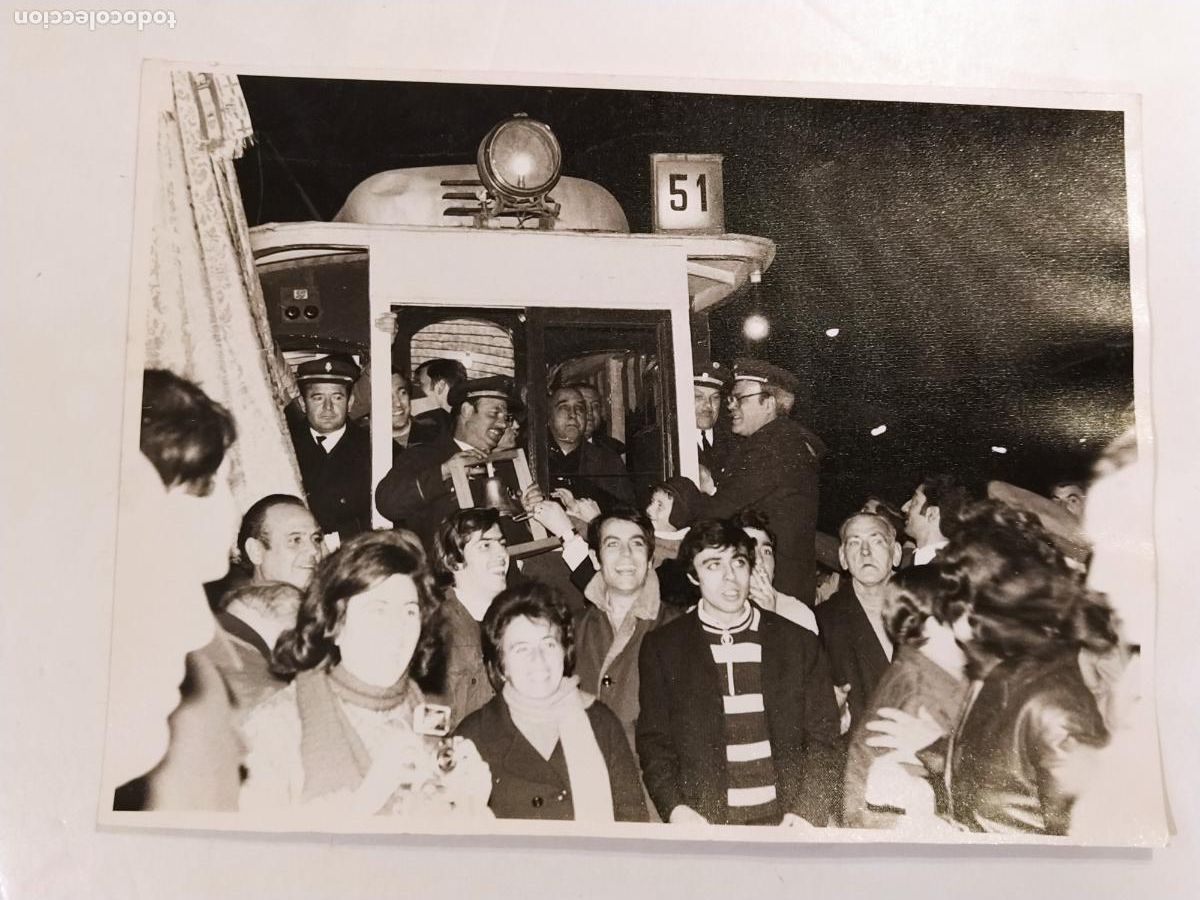 Antique Photography: BARCELONA - ADEU TRANVIA DE BARCELONA -TRUJOLS CALV&Oacute;- FOTOGRAFIA ANTIGUA DE PRENSA O EDITORIAL - 81