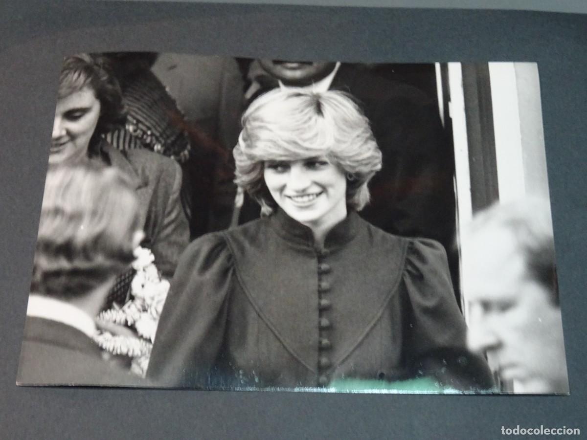 Fotograf&iacute;a antigua: Fotograf&iacute;a Original de la Princesa Diana de Gales, Visits Playgroup