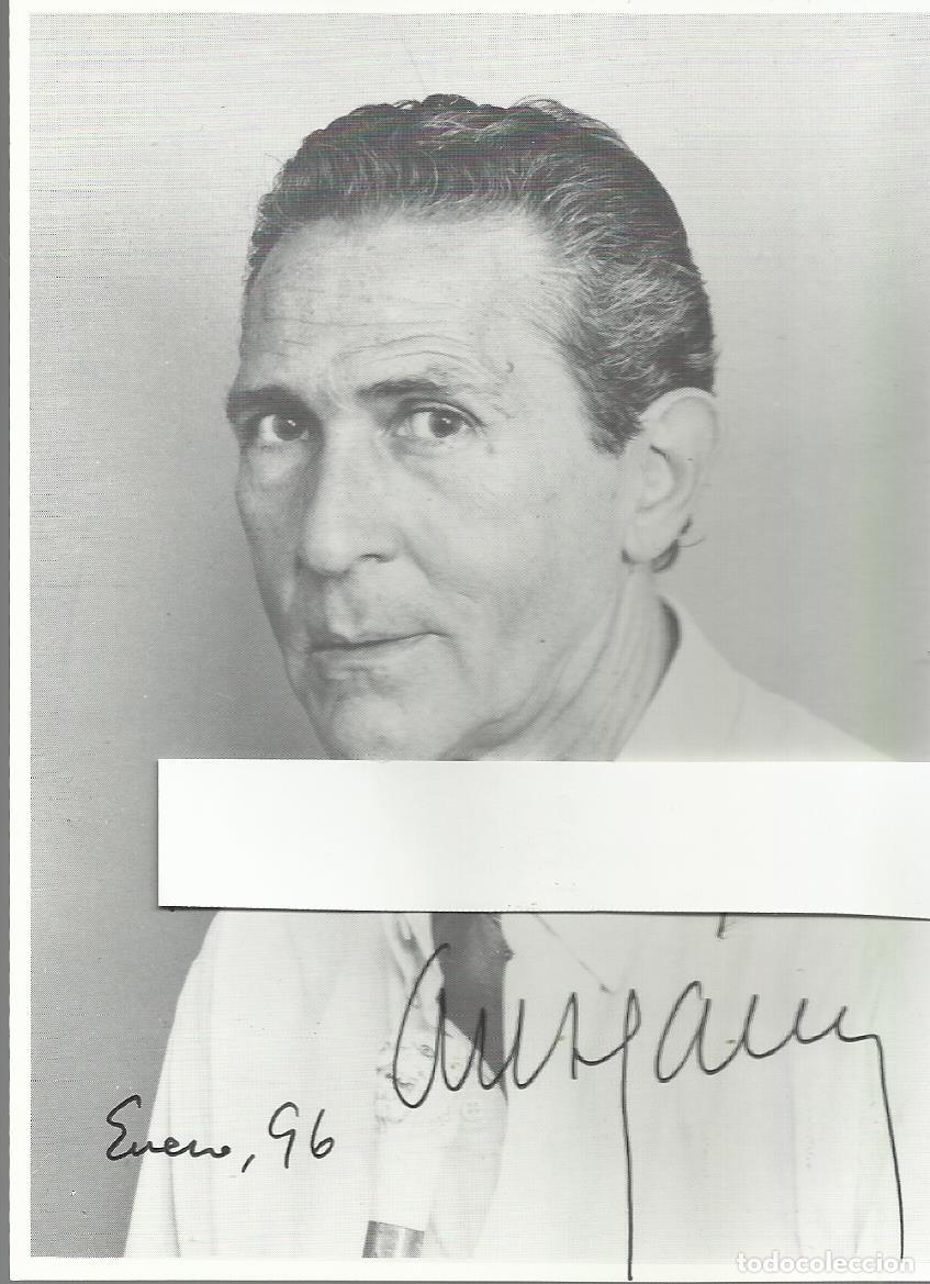 Fotograf&iacute;a antigua: Antonio Gala. Fotograf&iacute;a firmada y dedicada. 1996. Escritor, poeta, novelista y guionista. 15x11 cm.