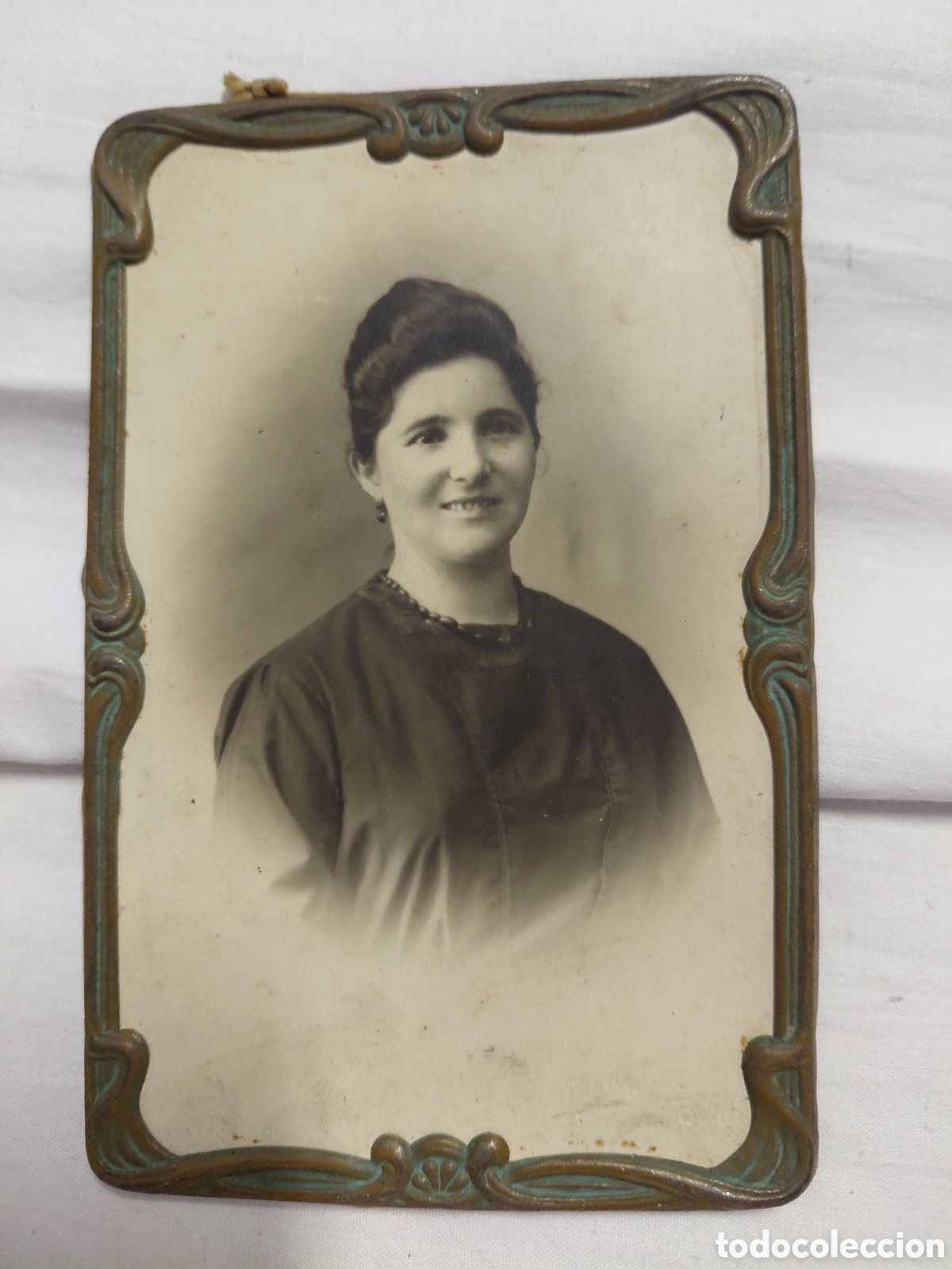 Fotograf&iacute;a antigua: ANTIGUA FOTOGRAFIA CON MARCO DE LATON. SE&Ntilde;ORA.FOTOGRAFO M.GARCIA OVIEDO