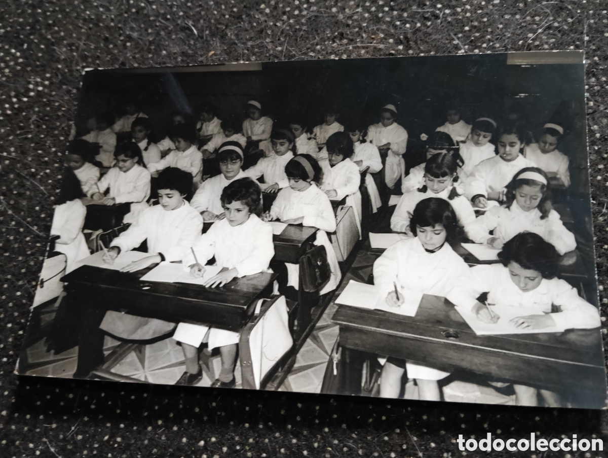 Fotograf&iacute;a antigua: Fotograf&iacute;a de la escuela 1962, Ana M Caballe
