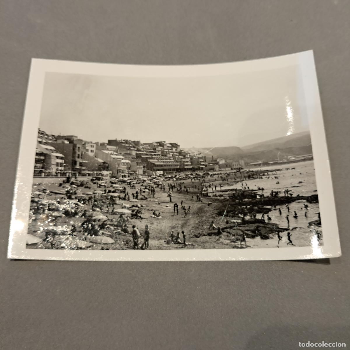 Fotograf&iacute;a antigua: Antigua fotograf&iacute;a de Gran Canaria. A&ntilde;os 70. PLaya de Las Canteras