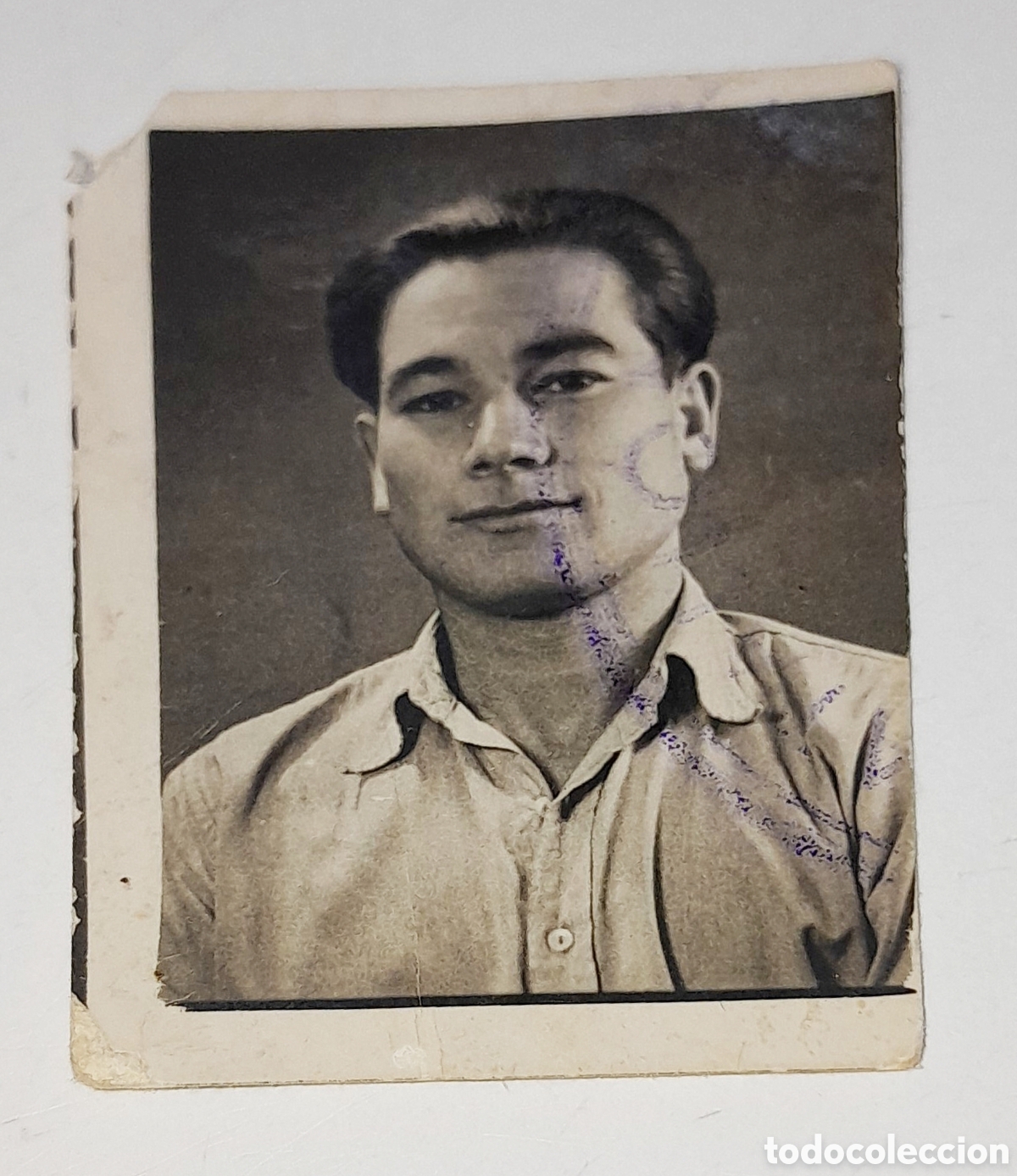 Fotograf&iacute;a antigua: Foto de hombre joven 2,50 x 3,50 parece foto de un carnet