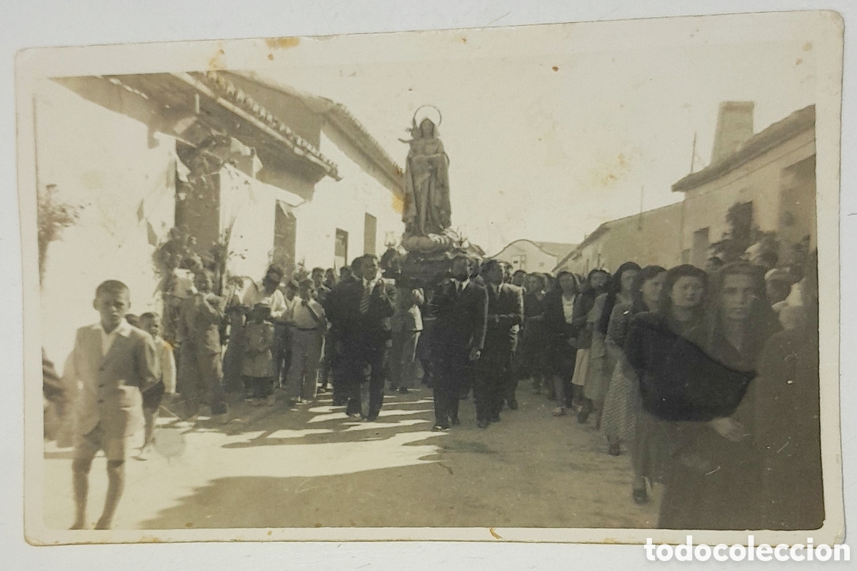 Fotograf&iacute;a antigua: Fotograf&iacute;a antigua de Una procesi&oacute;n en San Miguel de Salinas parece ser la Virgen del rosario