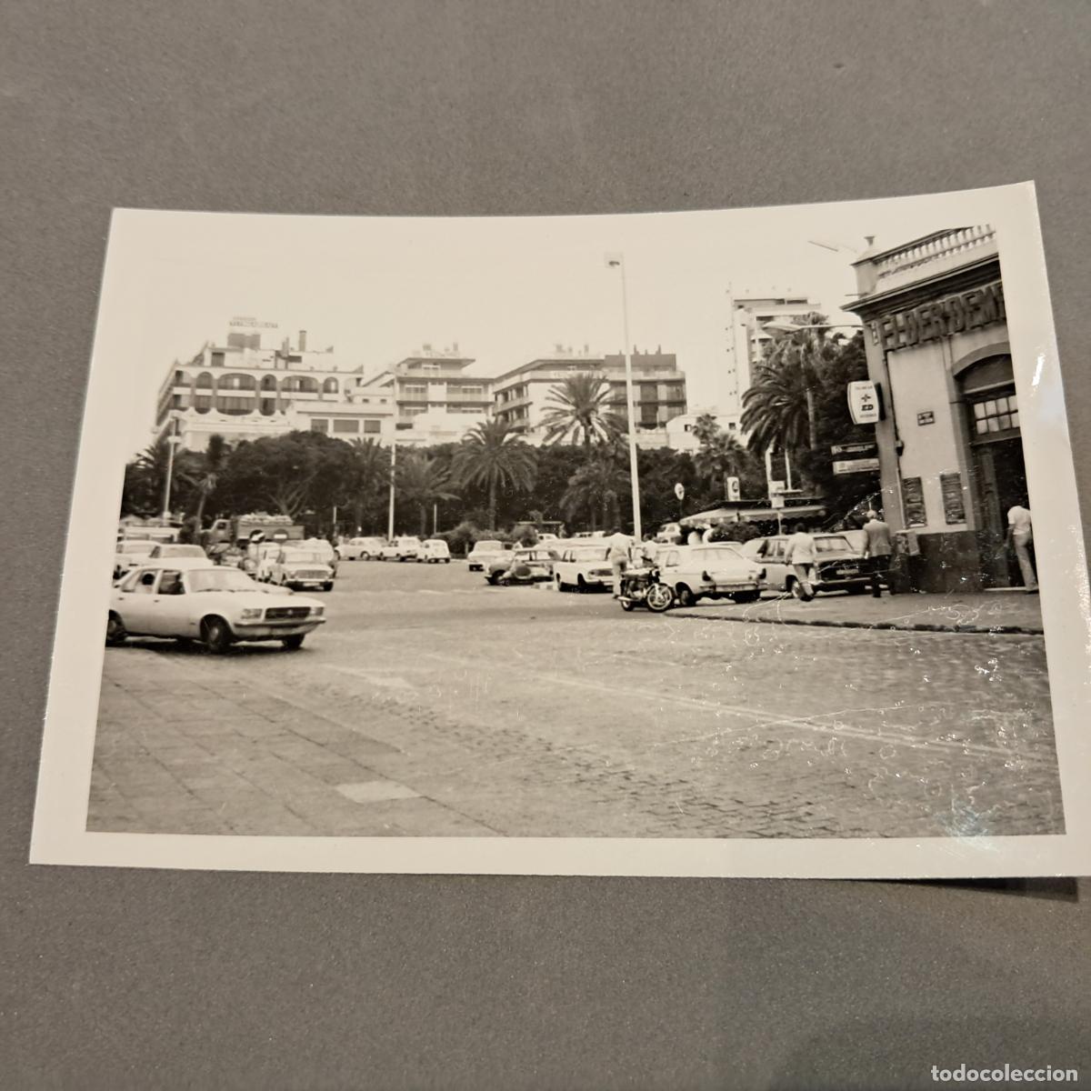 Fotograf&iacute;a antigua: Antigua fotograf&iacute;a. Gran Canaria A&ntilde;os 70. C Luis Morote antigua Naviera Dempster, actual Museo Elder