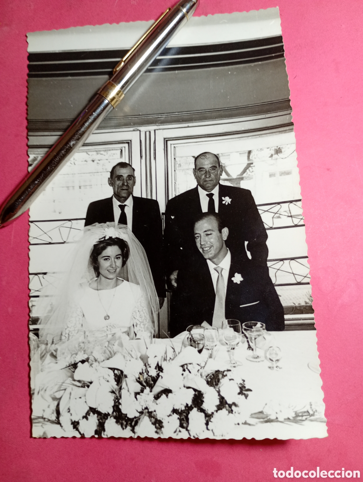 Fotograf&iacute;a antigua: foto torres barcelona convite boda b/n novios sentados y &iquest;padres?