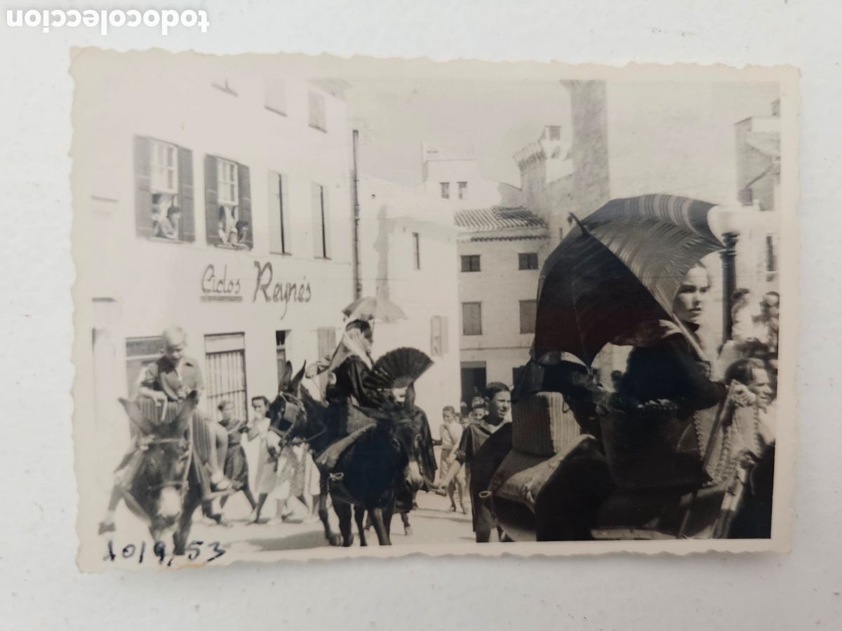 Fotograf&iacute;a antigua: Magn&iacute;fica fotograf&iacute;a peque&ntilde;a de Ma&oacute;, Ciclos Reyn&eacute;s 1953 Balears fiestas burros