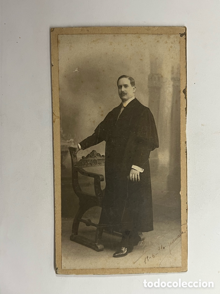 Fotograf&iacute;a antigua: GRANADA. J. Torres Garcia ? fotografia de un Magistrado con Toga.. PePe a su familia (a.1910)