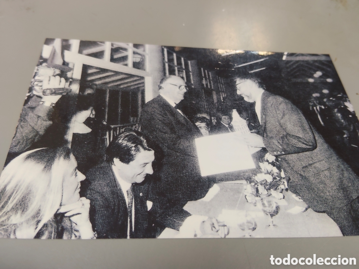 Fotograf&iacute;a antigua: Impresionante fotograf&iacute;a original CAMILO Jos&eacute; Cela y Paco V&aacute;zquez a&ntilde;o 1990