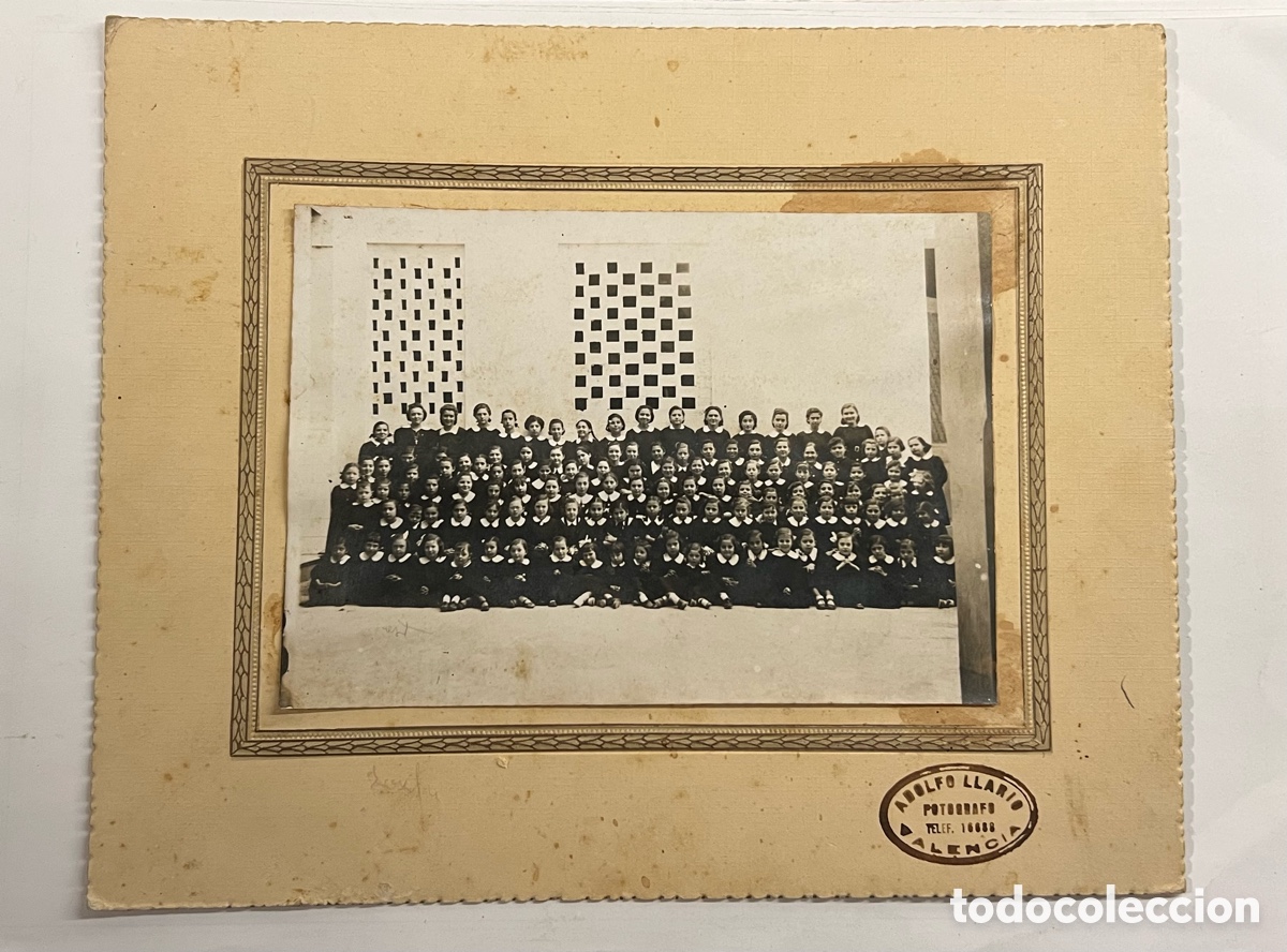 Fotograf&iacute;a antigua: VALENCIA. Fotograf&iacute;a Recuerdo Escolar Colegio de Monjas.. Adolfo Llario, fot&oacute;grafo (h.1945?)