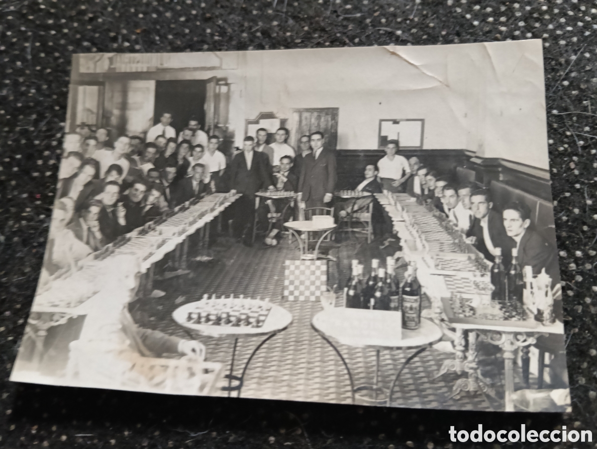 Fotograf&iacute;a antigua: 11 de Setiembre de 1926 campeonato de Ajedrez en el local del Foment Industrial Agusti.