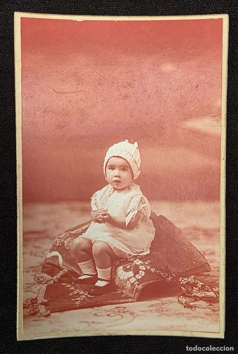 Fotograf&iacute;a antigua: P.1146 Antigua Fotograf&iacute;a Infantil Color Sepia &ndash; Estudio Fotogr&aacute;fico Francesc Amet