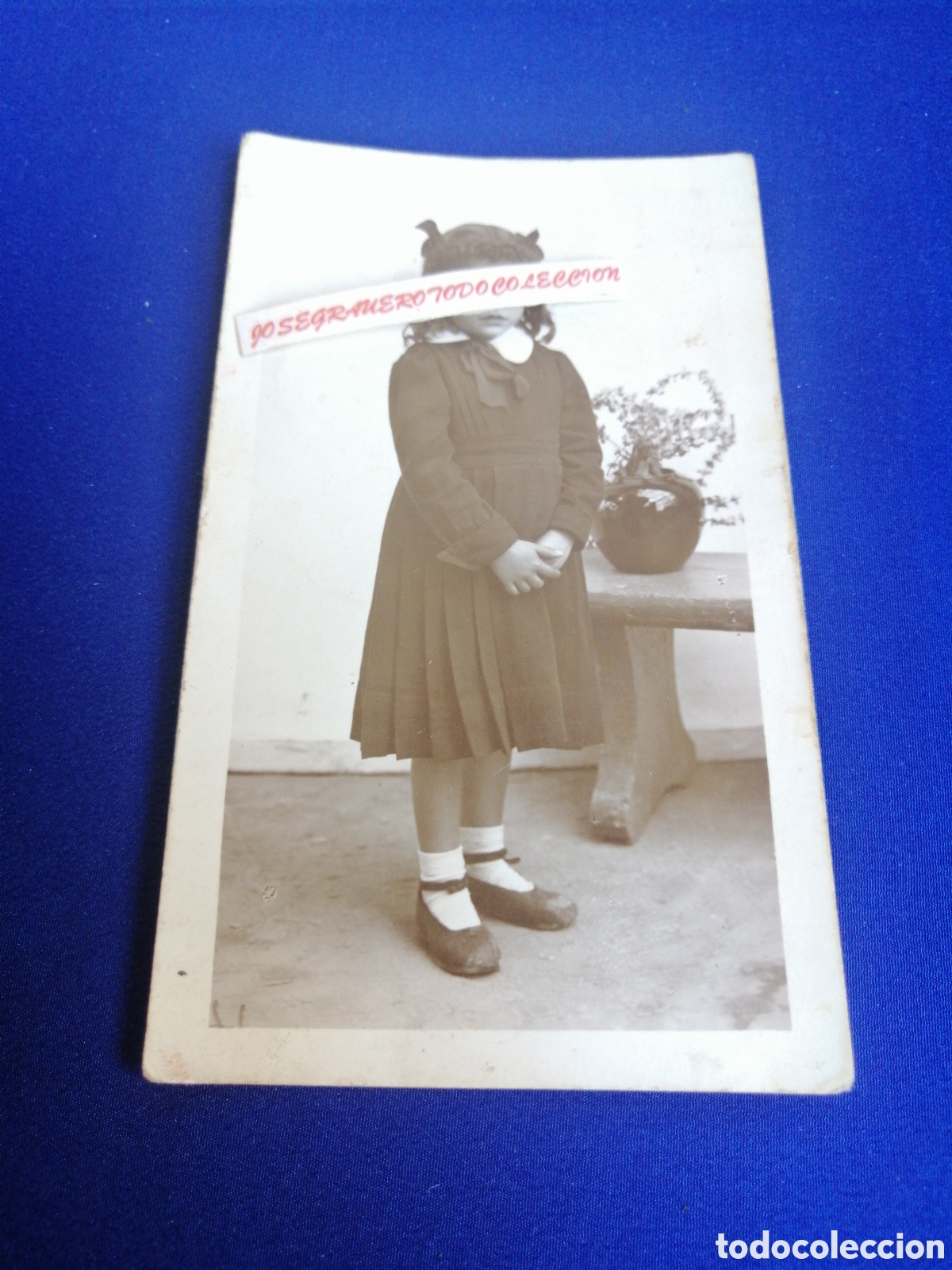 Fotograf&iacute;a antigua: NI&Ntilde;A MODELO POSANDO A&Ntilde;O 1942 SELLO FOTOGR&Aacute;FICO GUZMAN (VALENCIA) FOTOGRAF&Iacute;A ANTIGUA SIGLO PASADO