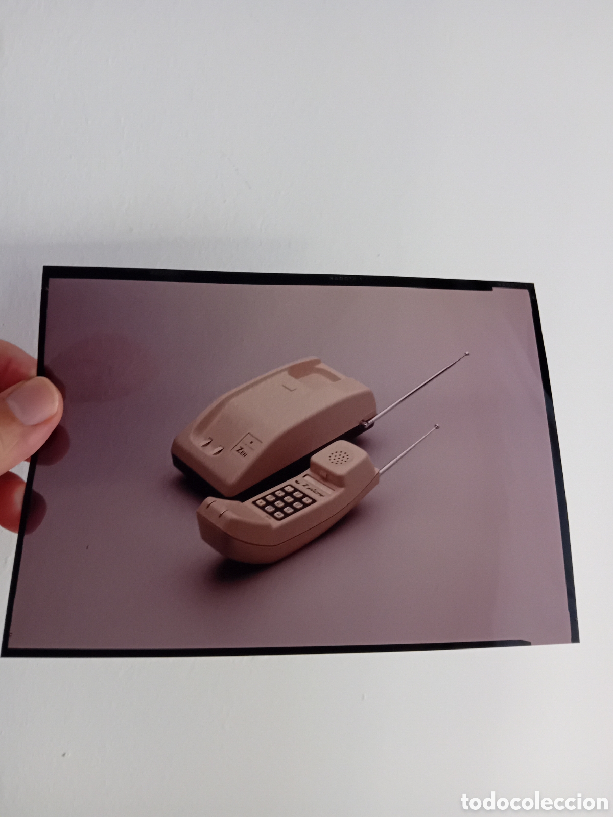 Fotograf&iacute;a antigua: DIAPO GRAN FORMATO TELEFONO INALAMBRICO TELEFONICA. FOTO PROFESIONAL. A&Ntilde;OS 90