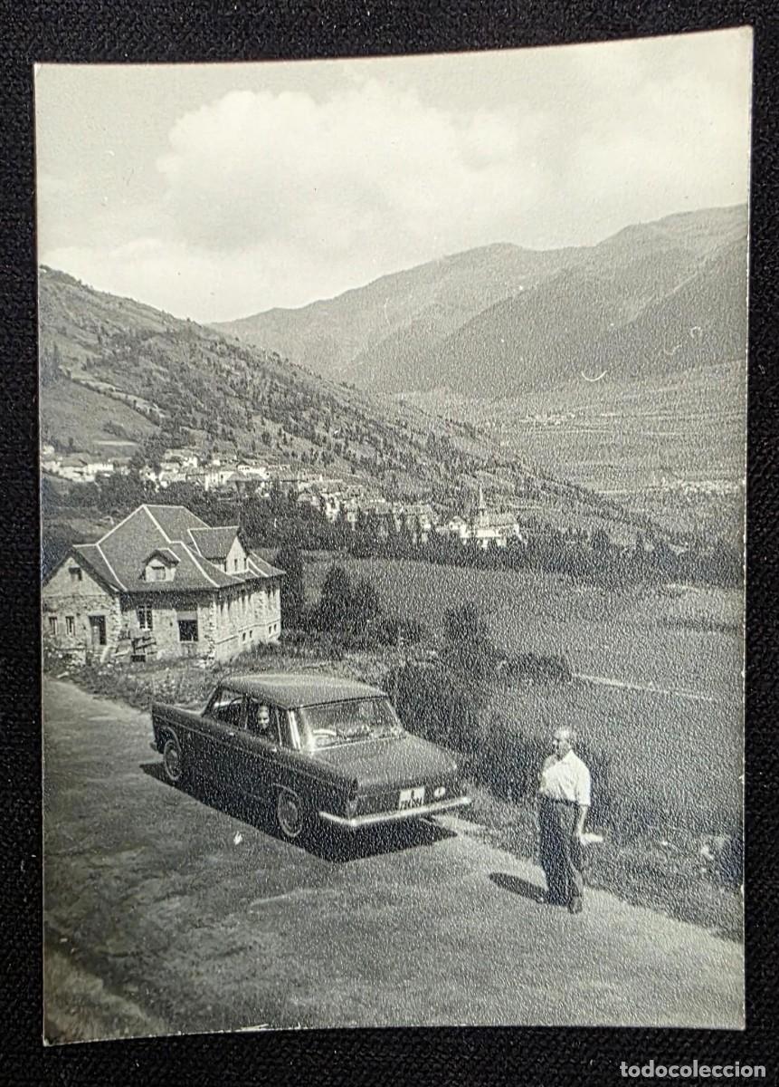 Fotograf&iacute;a antigua: Fotograf&iacute;a Antigua Coche Cl&aacute;sico en Paisaje de Monta&ntilde;a Carretera Vintage 11 x 7 cm