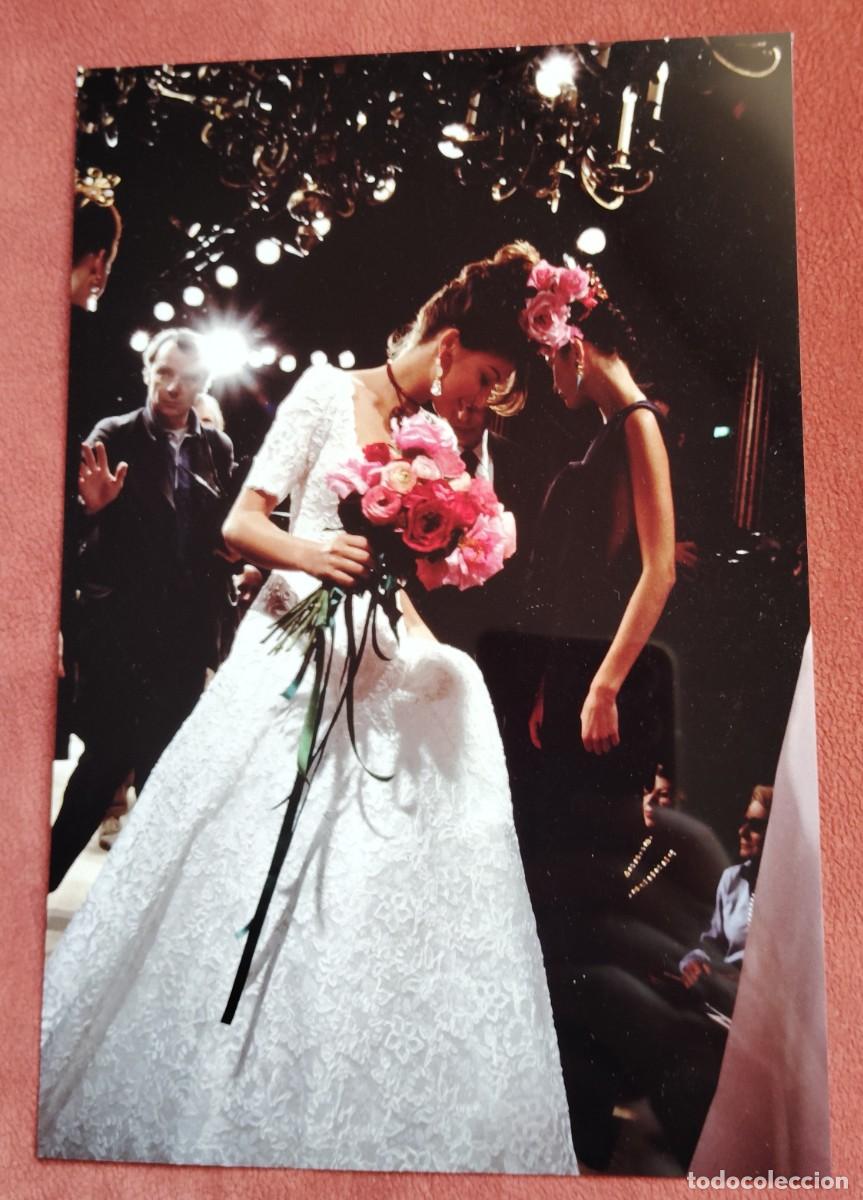 Fotograf&iacute;a antigua: MODA NOVIAS A&Ntilde;OS 90 - LAETITIA CASTA -ENVIO INCLUIDO.