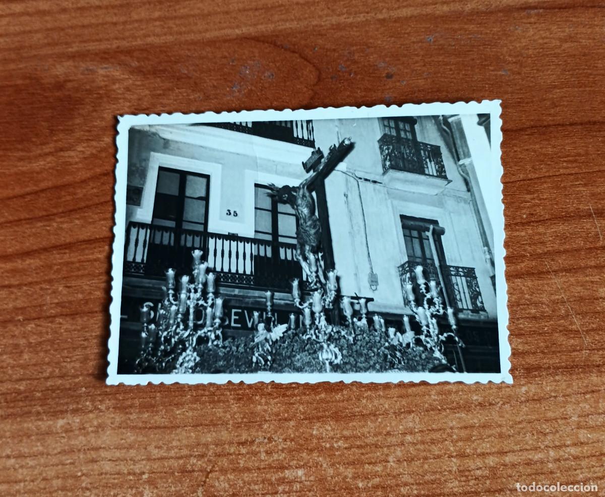 Fotograf&iacute;a antigua: Antigua fotograf&iacute;a - Paso de Cristo Hermandad de El Amor - Semana Santa Sevilla - A&ntilde;o 1959