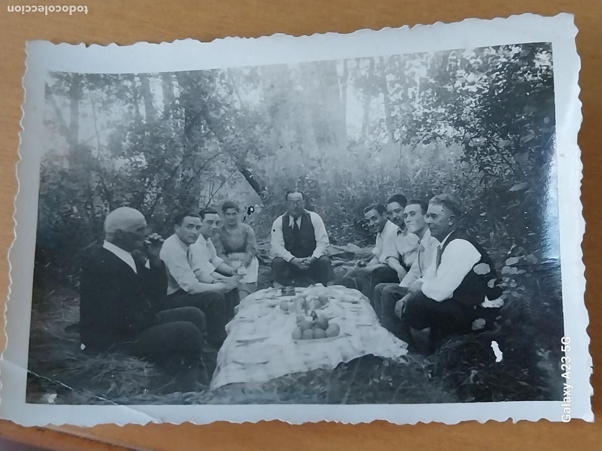 Fotograf&iacute;a antigua: PICNIC FOTO FAMILIAR A&Ntilde;O JUN 1940 6X8.5CMS