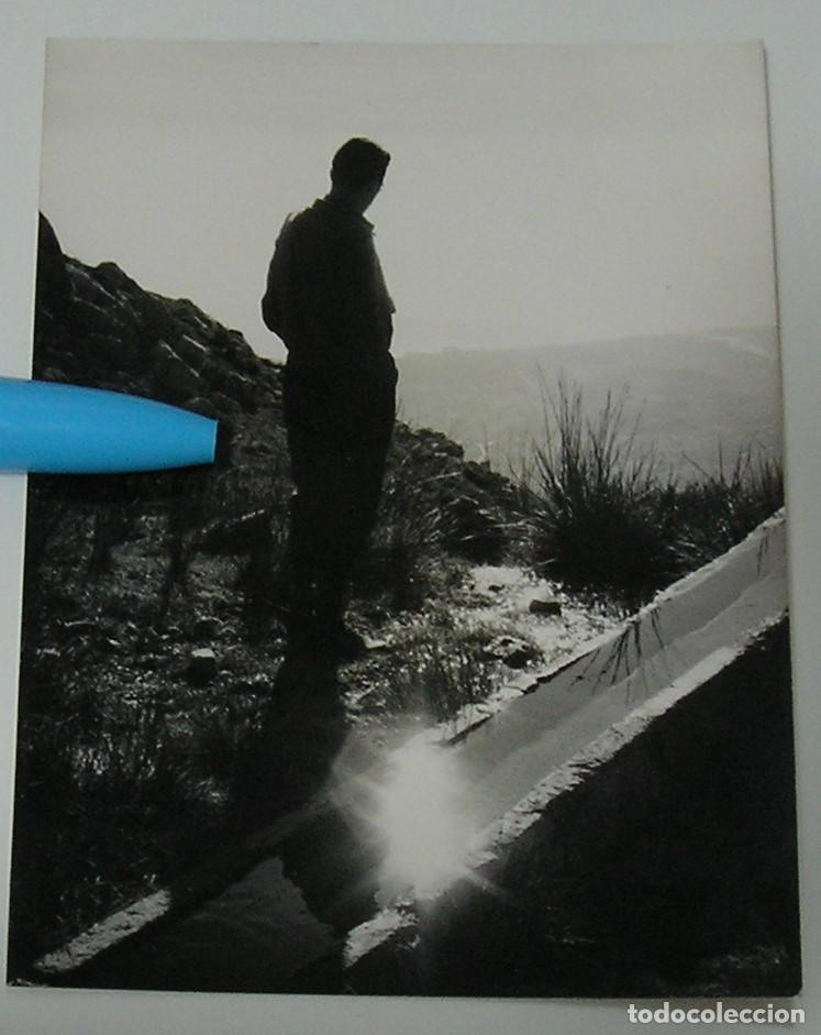 Fotograf&iacute;a antigua: ANTIGUA FOTO FOTOGRAFIA FUENTE DEL FUERTE AL FONDO DESEMBOCADURA DEL RIO ALGAR 1964 (26-8)