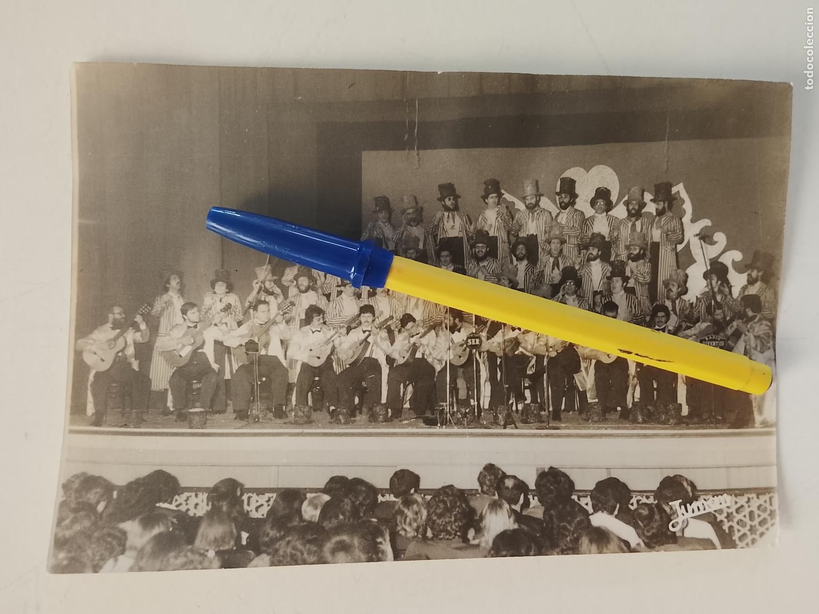 Fotograf&iacute;a antigua: 18X12 CM ANTIGUA FOTOGRAFIA CARNAVAL DE CADIZ FOTOS JUMAN 1979 CORO LOS BOHEMIOS PRIMER PREMIO FALLA