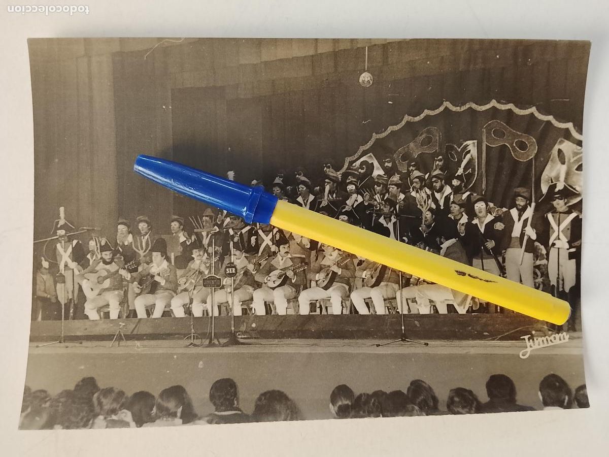 Photographie ancienne: 18X12 CM ANTIGUA FOTOGRAFIA CARNAVAL CADIZ FOTOS JUMAN 1978 PRIMER PREMIO CORO LA GUILLOTINA