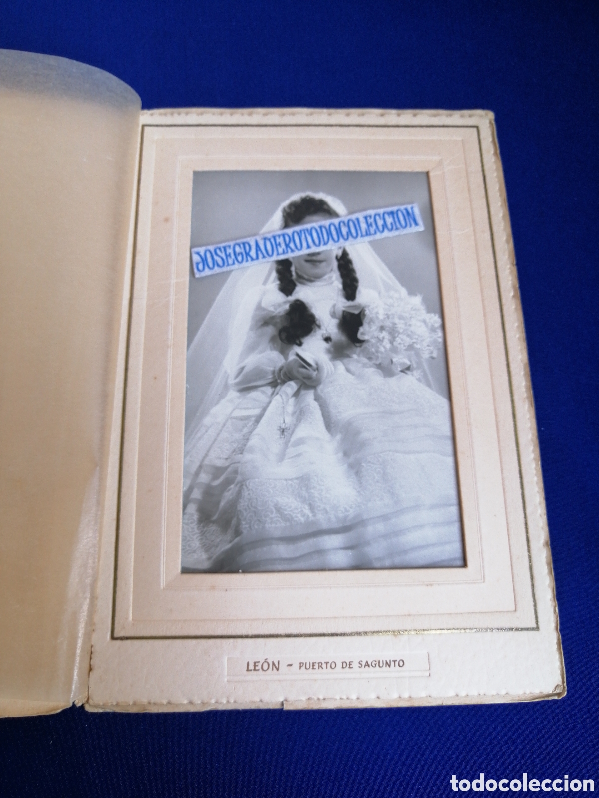 Fotograf&iacute;a antigua: NI&Ntilde;A MODELO COMUNI&Oacute;N - SELLO FOTOGR&Aacute;FICO LE&Oacute;N (PUERTO DE SAGUNTO) VALENCIA FOTOGRAF&Iacute;A ANTIGUA