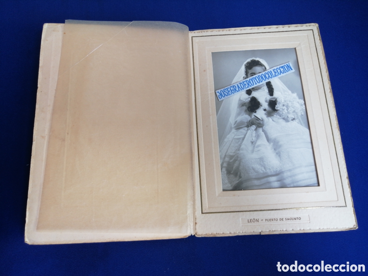 Fotograf&iacute;a antigua: NI&Ntilde;A MODELO COMUNI&Oacute;N - SELLO FOTOGR&Aacute;FICO LE&Oacute;N (PUERTO DE SAGUNTO) VALENCIA FOTOGRAF&Iacute;A ANTIGUA