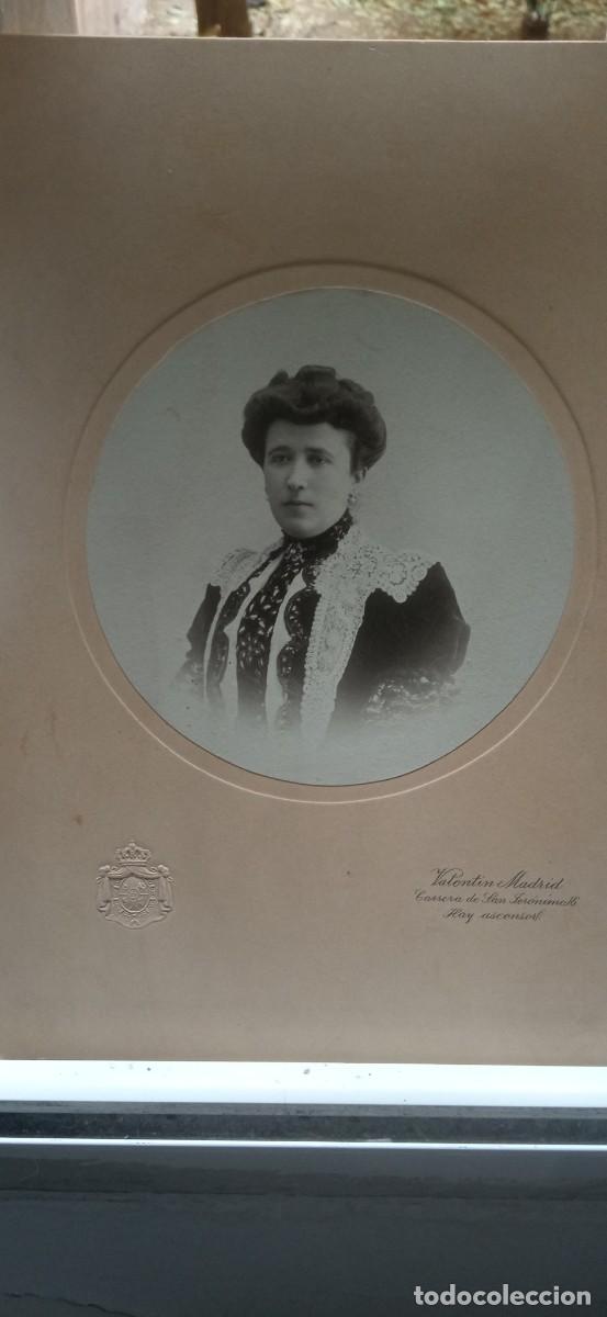Fotograf&iacute;a antigua: Fotografia Antigua:Retrato de Cecilia Urquijo Uss&iacute;a. Estudio Valent&iacute;n, Madrid. Siglo XIX / XX