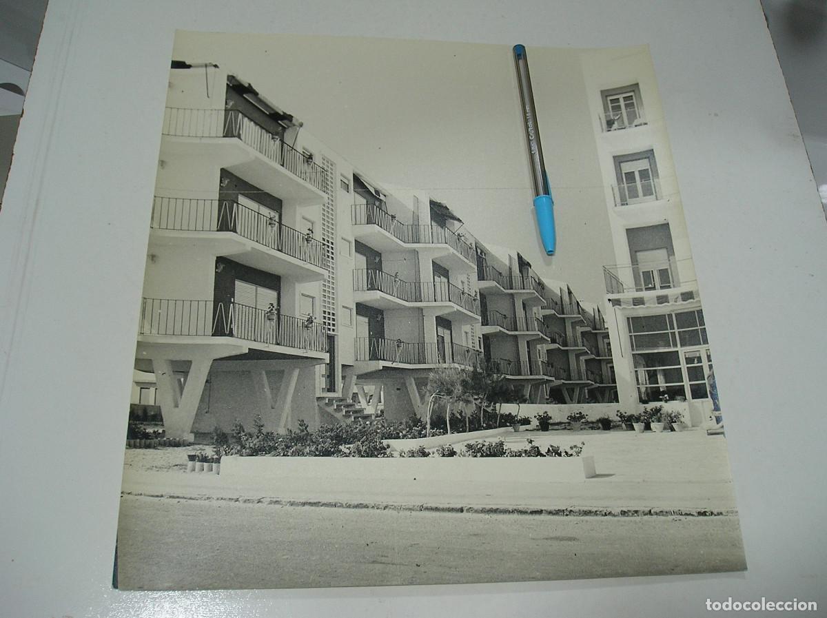 Fotograf&iacute;a antigua: FOTO FOTOGRAFIA ARTISTICA GRANDES DIMENSIONES 33 X 30 CM VACACIONES EN BENIDORM ???