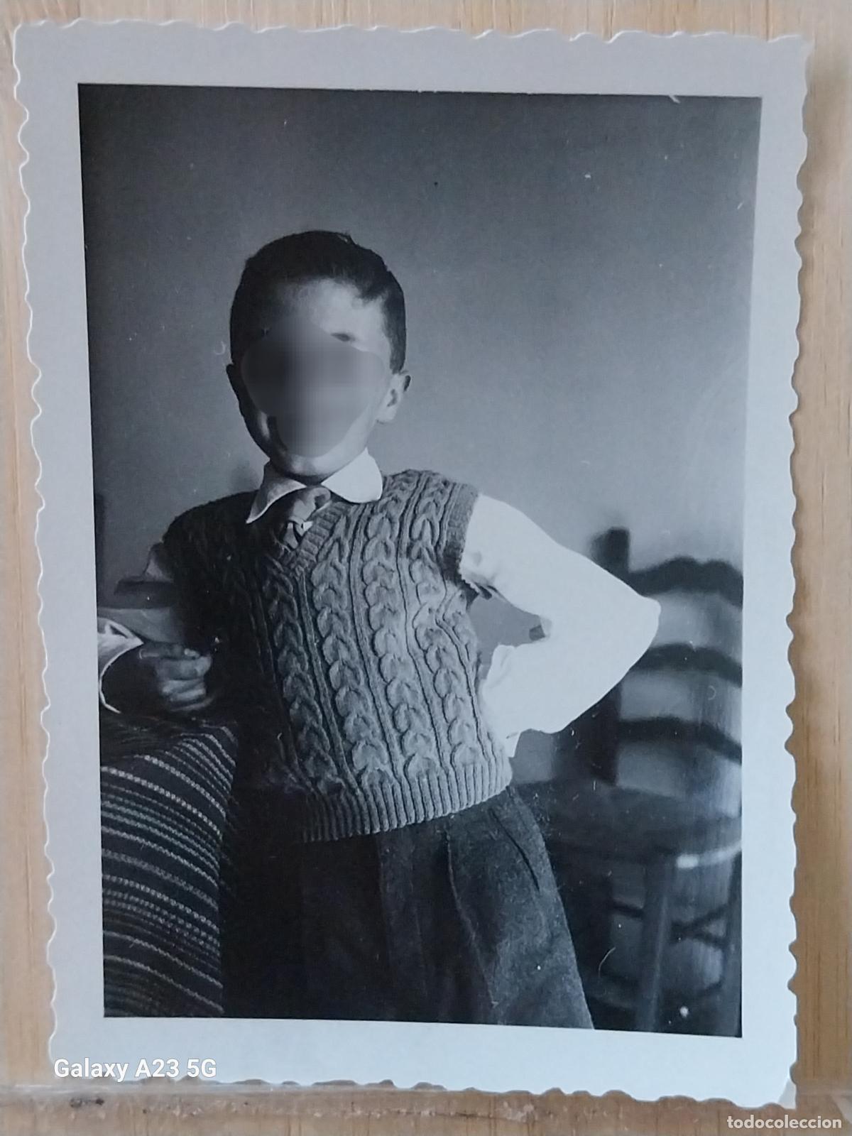 Fotograf&iacute;a antigua: NI&Ntilde;O A&Ntilde;O 1954 CORBATA CHALECO LANA FOTO PARTICULAR 9X6.5CMS