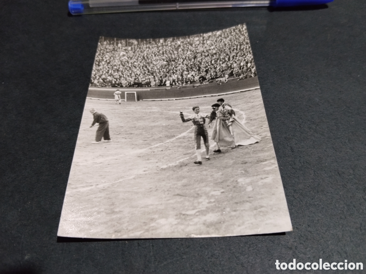 Fotograf&iacute;a antigua: Fotograf&iacute;a plaza de toros, vuelta al ruedo