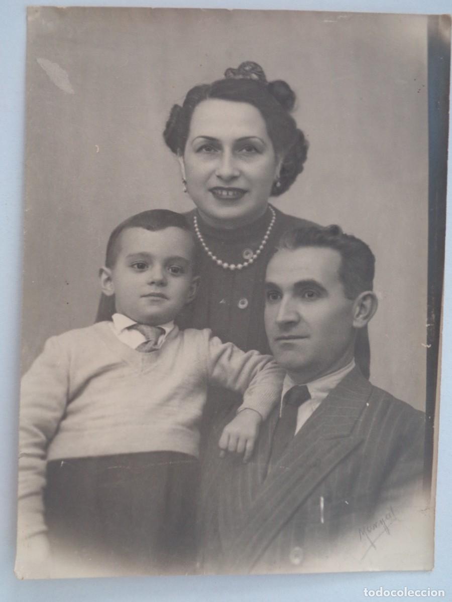 Fotograf&iacute;a antigua: PRECIOSA FOTO DE FAMILIA . DE MARYCEL ( FIRMADA ) ......... 18 X 24 CM