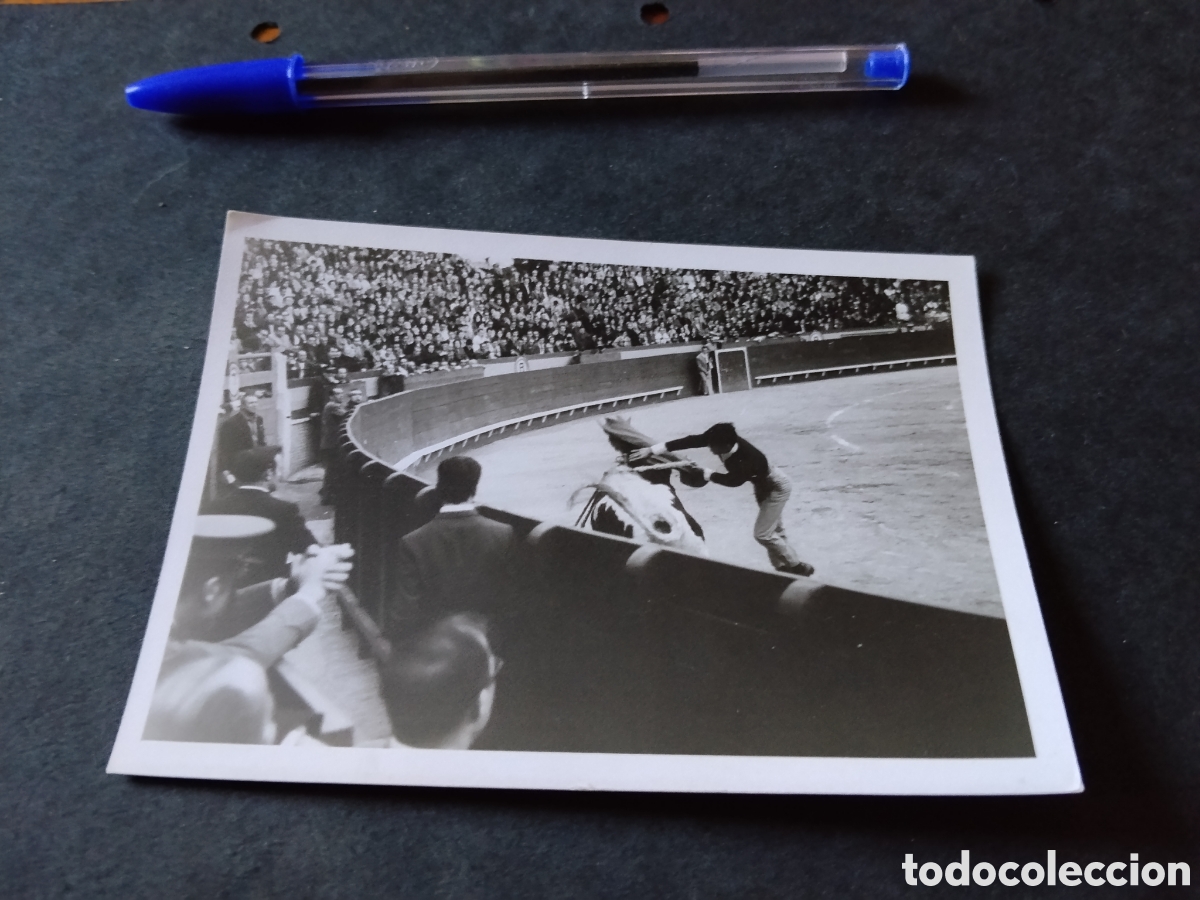 Fotograf&iacute;a antigua: Fotograf&iacute;a toros entrada a matar 1968