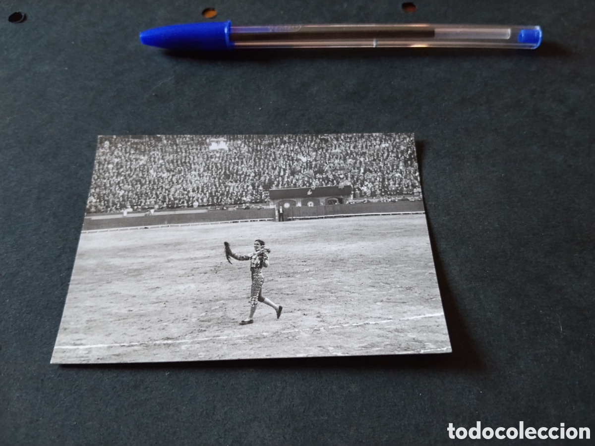 Fotograf&iacute;a antigua: Fotograf&iacute;a toros torero vuelta al ruedo dos orejas y rabo