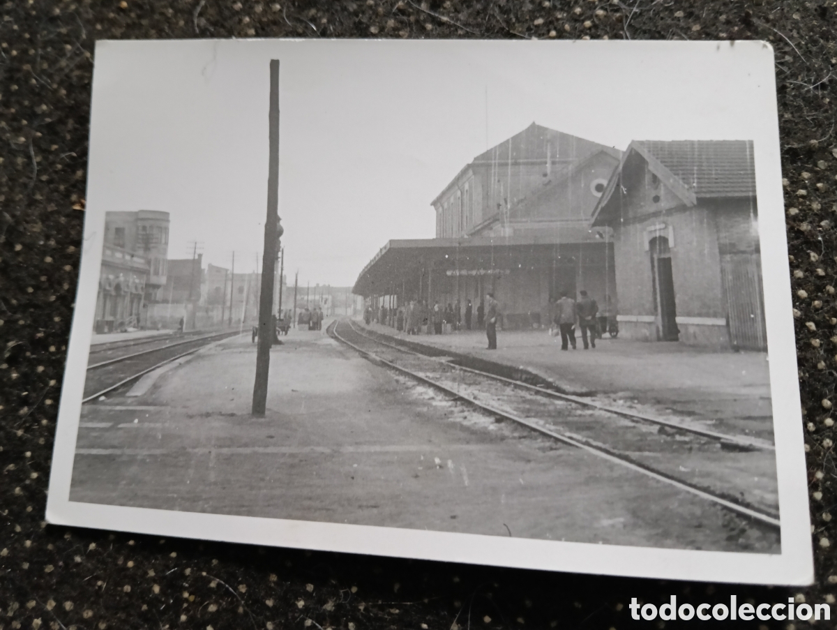 Fotograf&iacute;a antigua: Fotograf&iacute;a de la Estaci&oacute;n de tren de Alc&aacute;zar de San Juan 1958 tama&ntilde;o 10 x 7, 5 cm