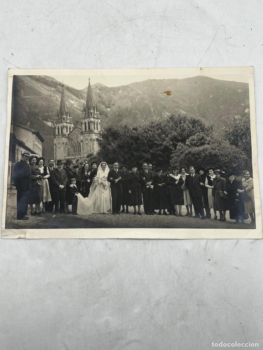 Fotograf&iacute;a antigua: FOTOGRAF&Iacute;A ANTIGUA DE BODA EN COVADONGA, ASTURIAS, A&Ntilde;OS 50. 30 x 20 CM.