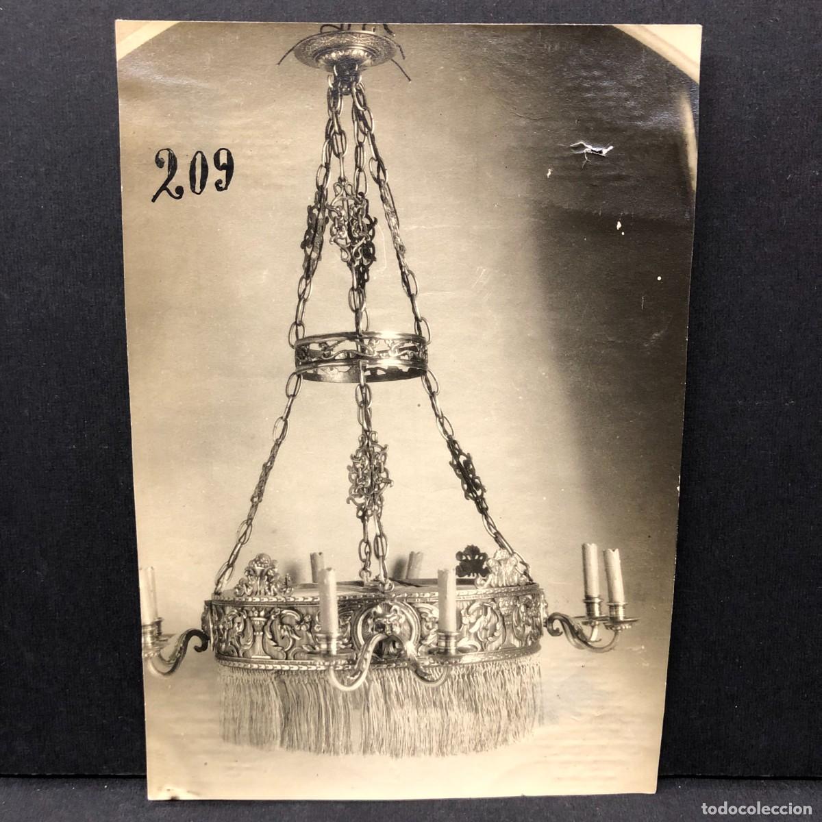 Fotograf&iacute;a antigua: FOTOGRAF&Iacute;A DE L&Aacute;MPARA MODERNISTA - MOSTRUARIO DE VENDEDOR DE LAMPARAS DE DISE&Ntilde;O / 236