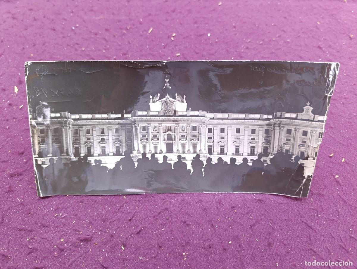 Fotografia antica: 1961, Antigua fotograf&iacute;a de Archivo, panor&aacute;mica, Palacio Real de Madrid, sellos al dorso