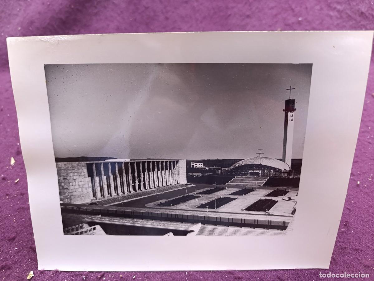Fotograf&iacute;a antigua: Antigua fotograf&iacute;a en b/n, C&oacute;rdoba, Universidad Laboral, notas al dorso