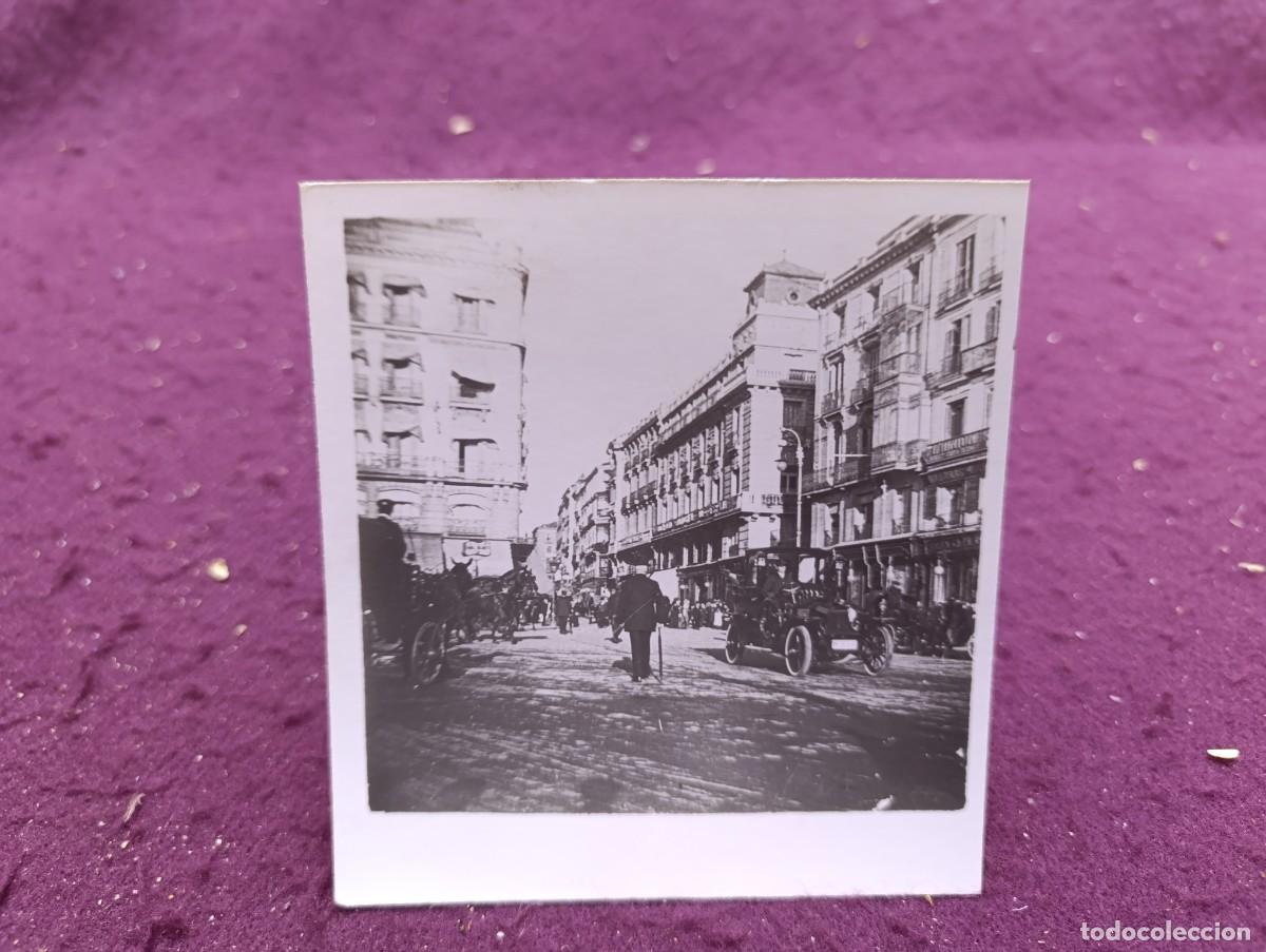 Fotografia antica: Antigua fotograf&iacute;a en b/n o sepia, S. XIX., Madrid, Puerta del Sol, unos 13 x 13 cms.