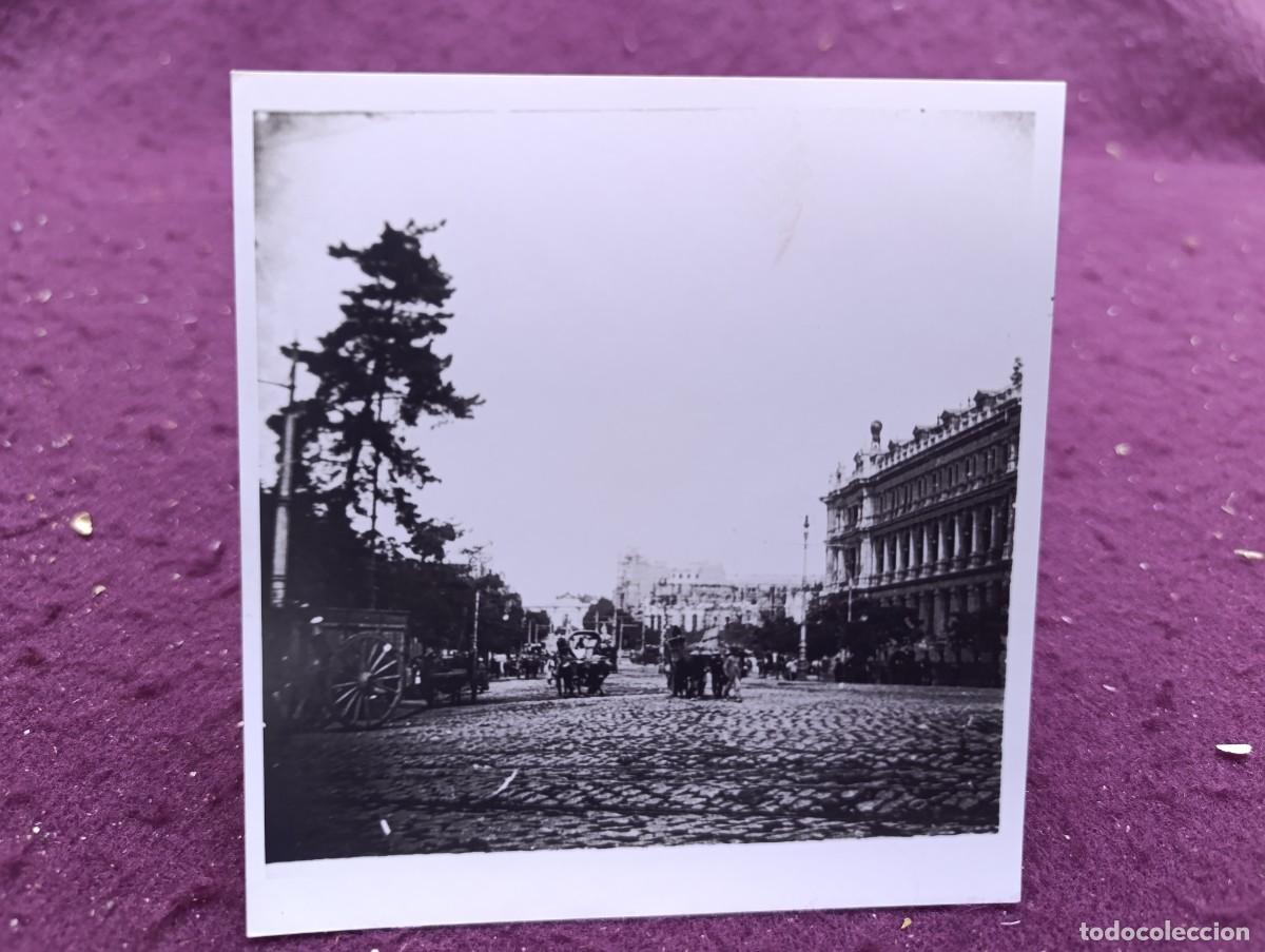 Alte Fotografie: Antigua fotograf&iacute;a en b/n o sepia, S. XIX., Madrid, Calle de Alcal&aacute;, unos 13 x 13 cms.