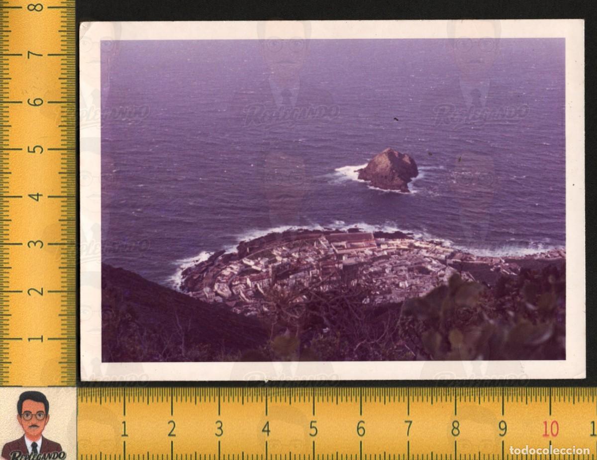 Fotograf&iacute;a antigua: GARACHICO (TENERIFE): VISTA MIRADOR PUEBLO CON EL ROQUE MAR PLAYA - FOTO VINTAGE A&Ntilde;OS 70 - CANARIAS