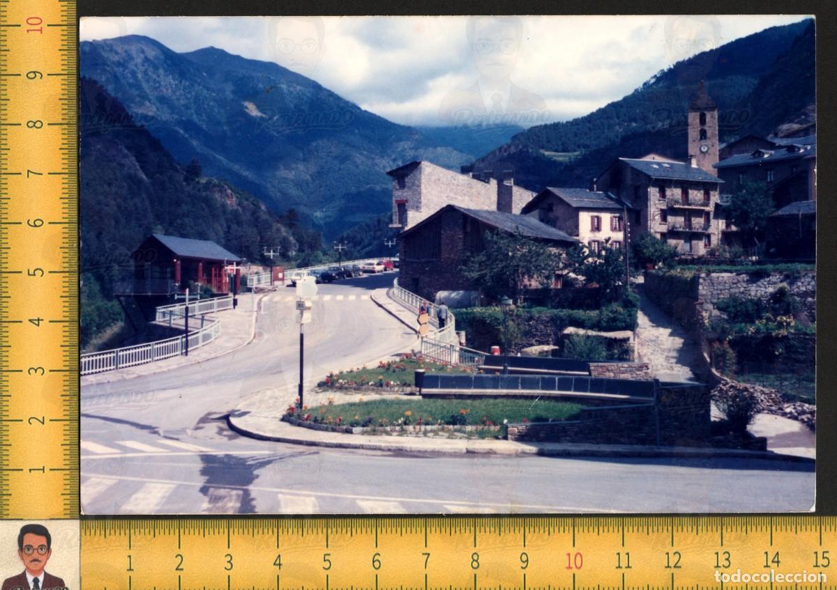 Fotograf&iacute;a antigua: ORDINO (ANDORRA): VISTA CASAS CARRETERA PUEBLO IGLESIA TORRE CAMPANARIO - FOTO VINTAGE A&Ntilde;O 1988