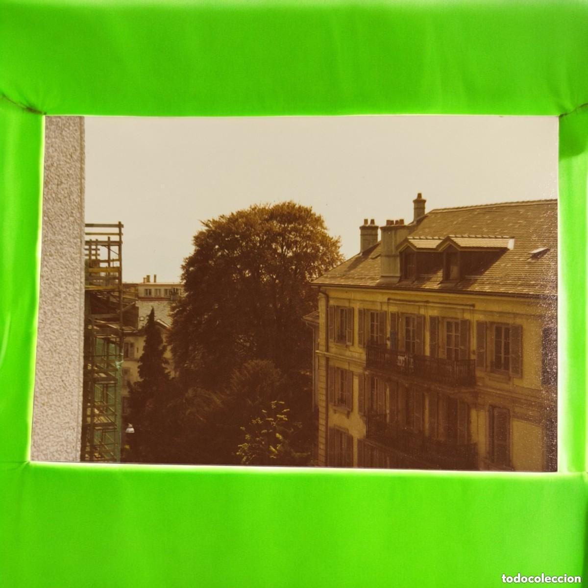 Fotografia antica: Fotograf&iacute;a Vintage En Color &ndash; Fachada De Edificio Cl&aacute;sico Con Balcones