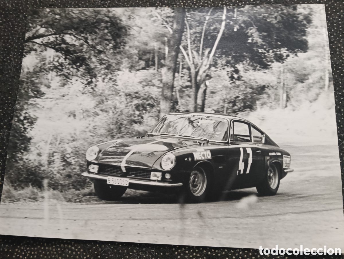 Fotograf&iacute;a antigua: Fotograf&iacute;a de un Fiat 1750 Nardi Coup&eacute; , en el Rally San Cugat - Tibidabo en los a&ntilde;os 60, patrocinad