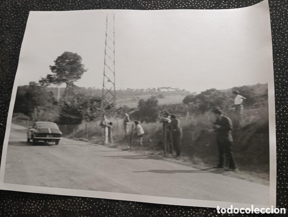 Fotograf&iacute;a antigua: Fotograf&iacute;a de un Fiat 1750 Nardi Coup&eacute; , en el Rally San Cugat - Tibidabo en los a&ntilde;os 60, patrocinad