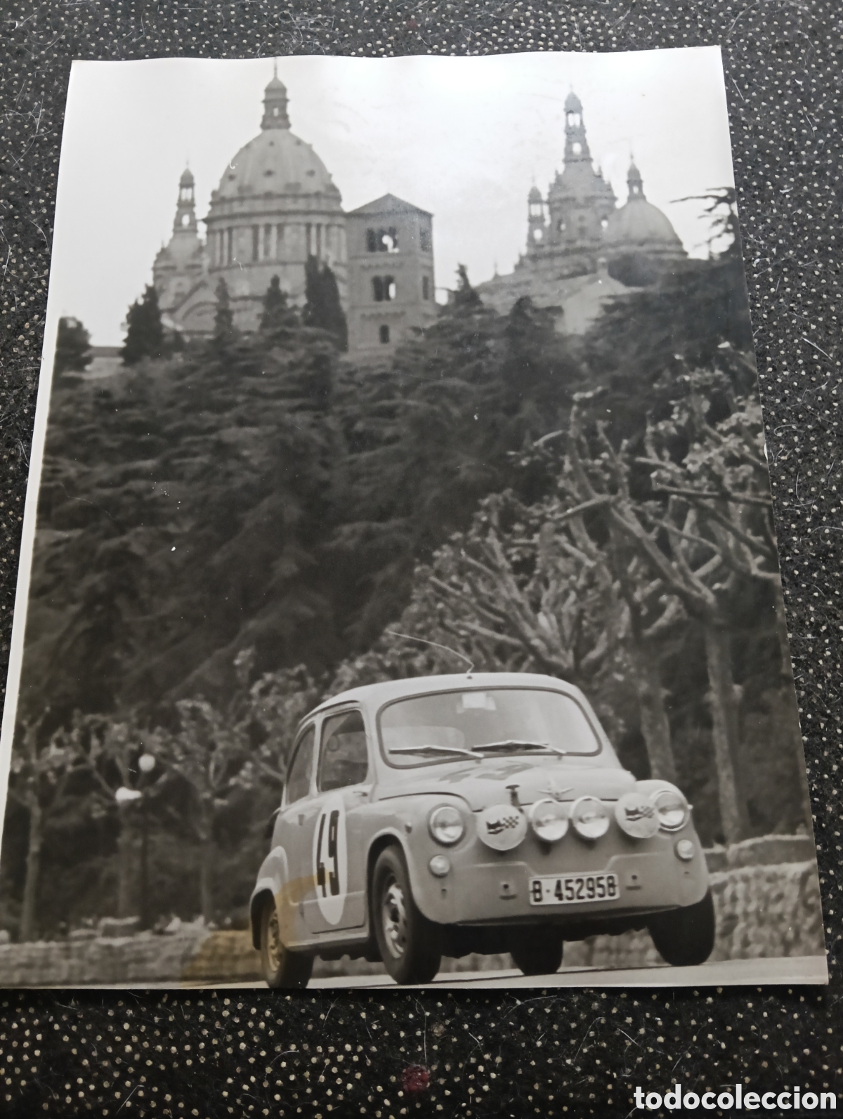 Fotograf&iacute;a antigua: Fotograf&iacute;a del Rally Cuesta San Cugat - Tibidabo SEAT 600 en los a&ntilde;os 60, patrocinado por la Escuder