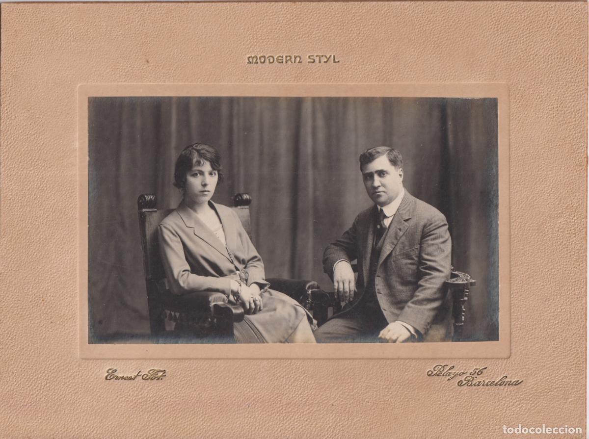Alte Fotografie: ANTIGUA FOTOGRAFIA DE ESTUDIO, PAREJA &ndash; MODERN STYL &ndash; ERNEST FOT. PELAYO 56 - BARCELONA