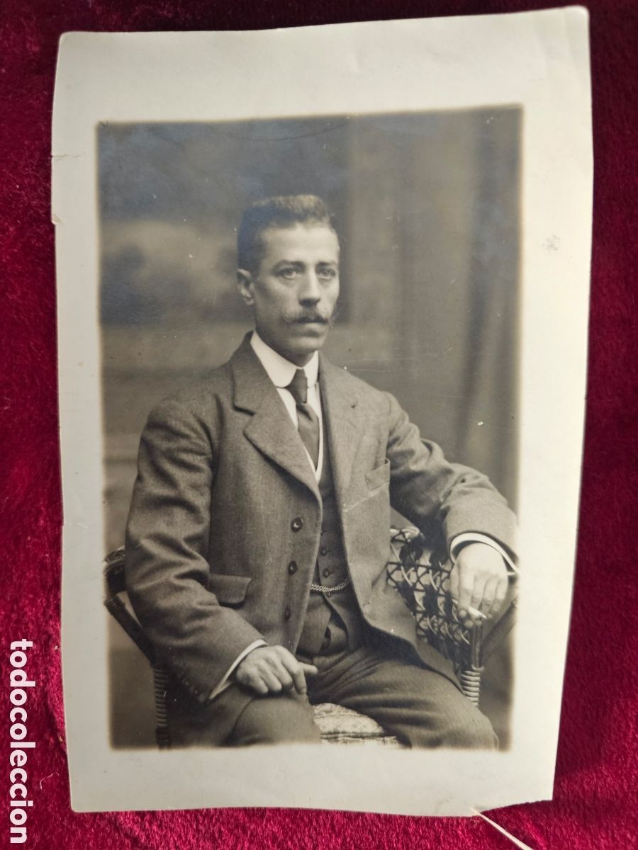 Fotograf&iacute;a antigua: Fotograf&iacute;a antigua en blanco y negro / Sepia &ndash; Caballero de &eacute;poca (A&ntilde;os 1910 - 1920)