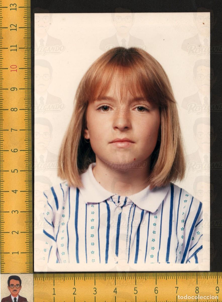 Fotograf&iacute;a antigua: RETRATO SIMP&Aacute;TICA NI&Ntilde;A RUBIA MEDIA MELENA - FOTOGRAF&Iacute;A VINTAGE ESTUDIO COLOR A&Ntilde;O 1987 ESPA&Ntilde;A JOVEN